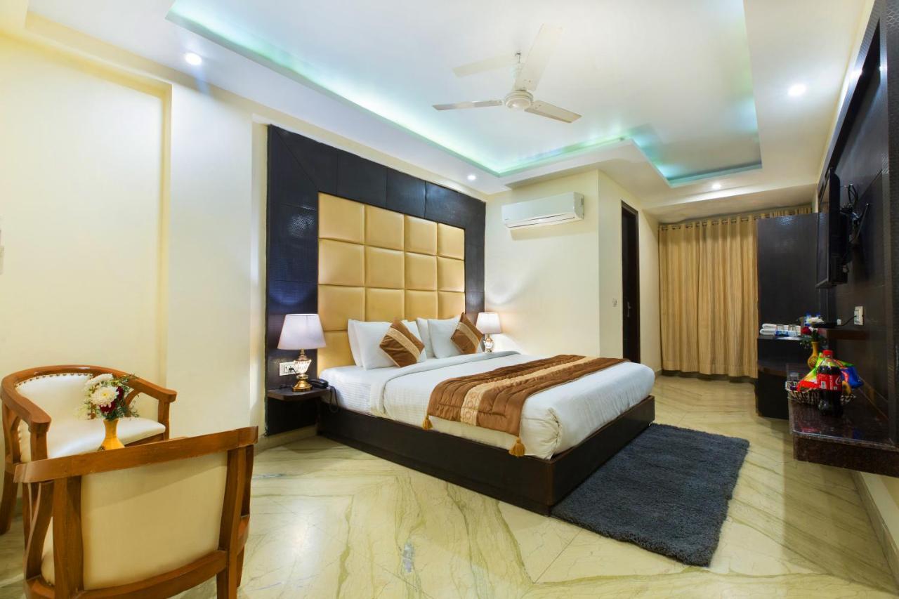 Hotel Viva Palace New Delhi Extérieur photo