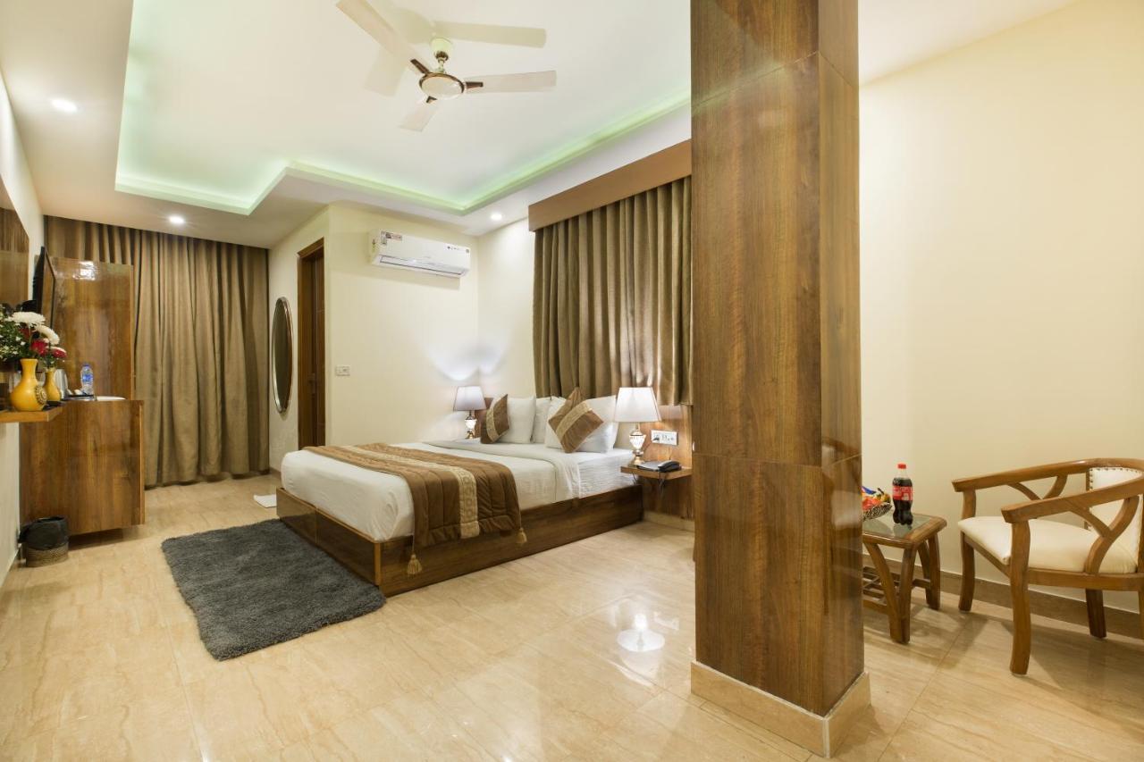 Hotel Viva Palace New Delhi Extérieur photo