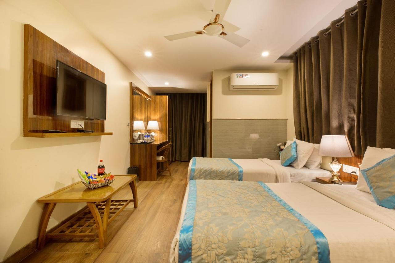 Hotel Viva Palace New Delhi Extérieur photo